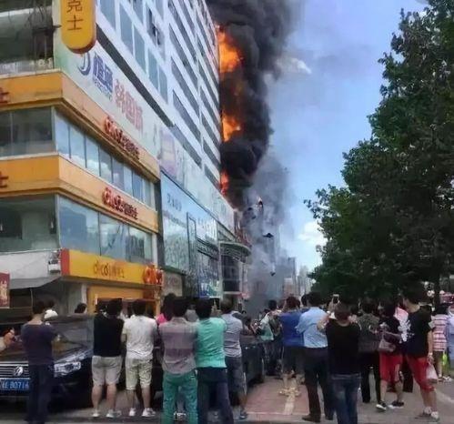 新宿吃瓜围观,一场热闹非凡的吃瓜围观大戏