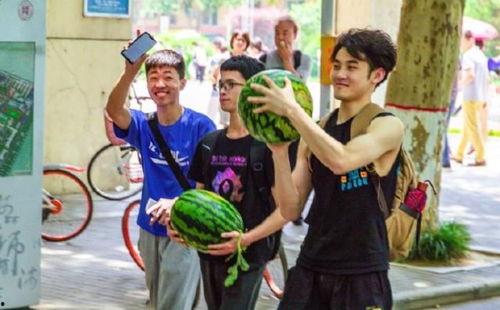 吃瓜各大学,吃瓜群众揭秘各大学新鲜事