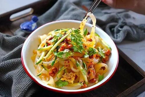 小凉皮吃瓜,揭秘娱乐圈那些不为人知的幕后故事