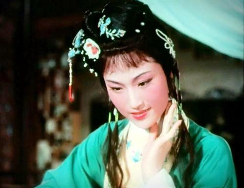 林妹妹吃大瓜图片,瓜果飘香尽享夏日盛宴