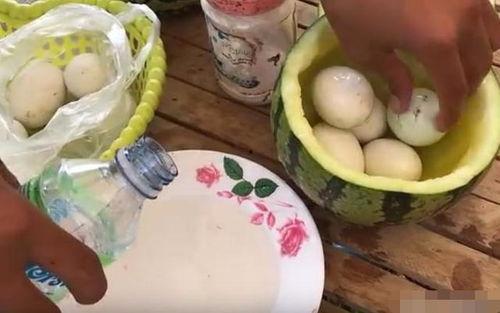 瓜哥吃瓜奇葩物品图片,揭秘那些令人瞠目结舌的“吃瓜”神器