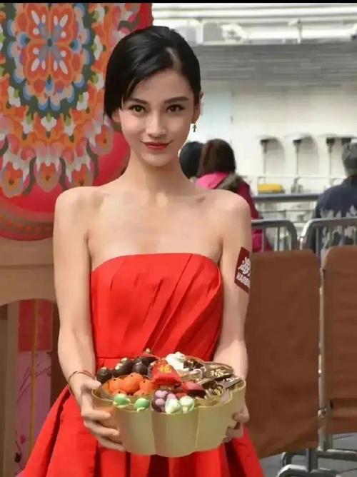 众多明星吃瓜,明星们的甜蜜“绯闻”大盘点