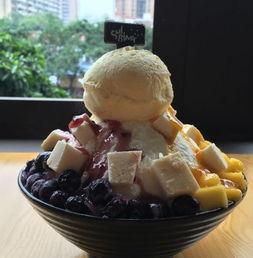 吃货大飞吃冰瓜,尽享夏日清凉美味之旅